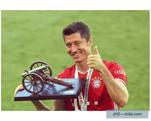 莱万连续夺得世界足球先生展现巅峰实力与不凡成就