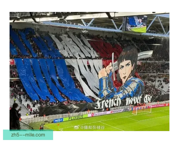 贝尔格莱德红星因主场球迷种族歧视行为遭欧足联处罚引发广泛关注