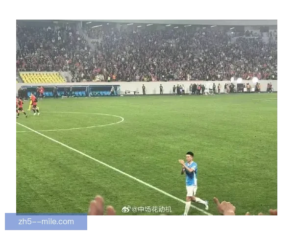 中超首轮精彩开局成都蓉城主场五球狂胜深圳新鹏城